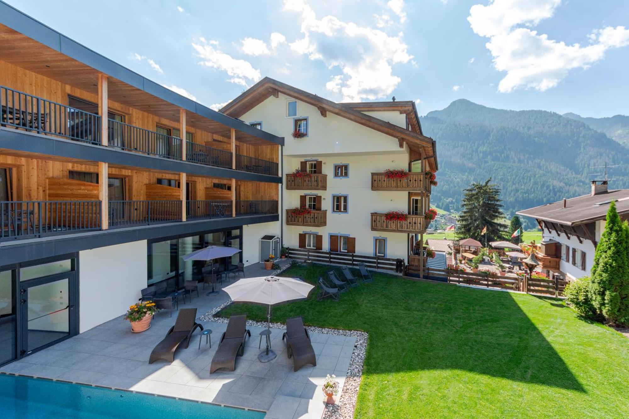 Monza Dolomites Hotel Moena Exterior foto
